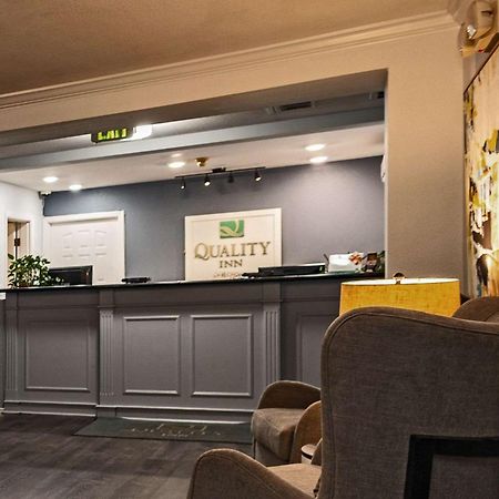 Quality Inn & Suites Tulare Zewnętrze zdjęcie