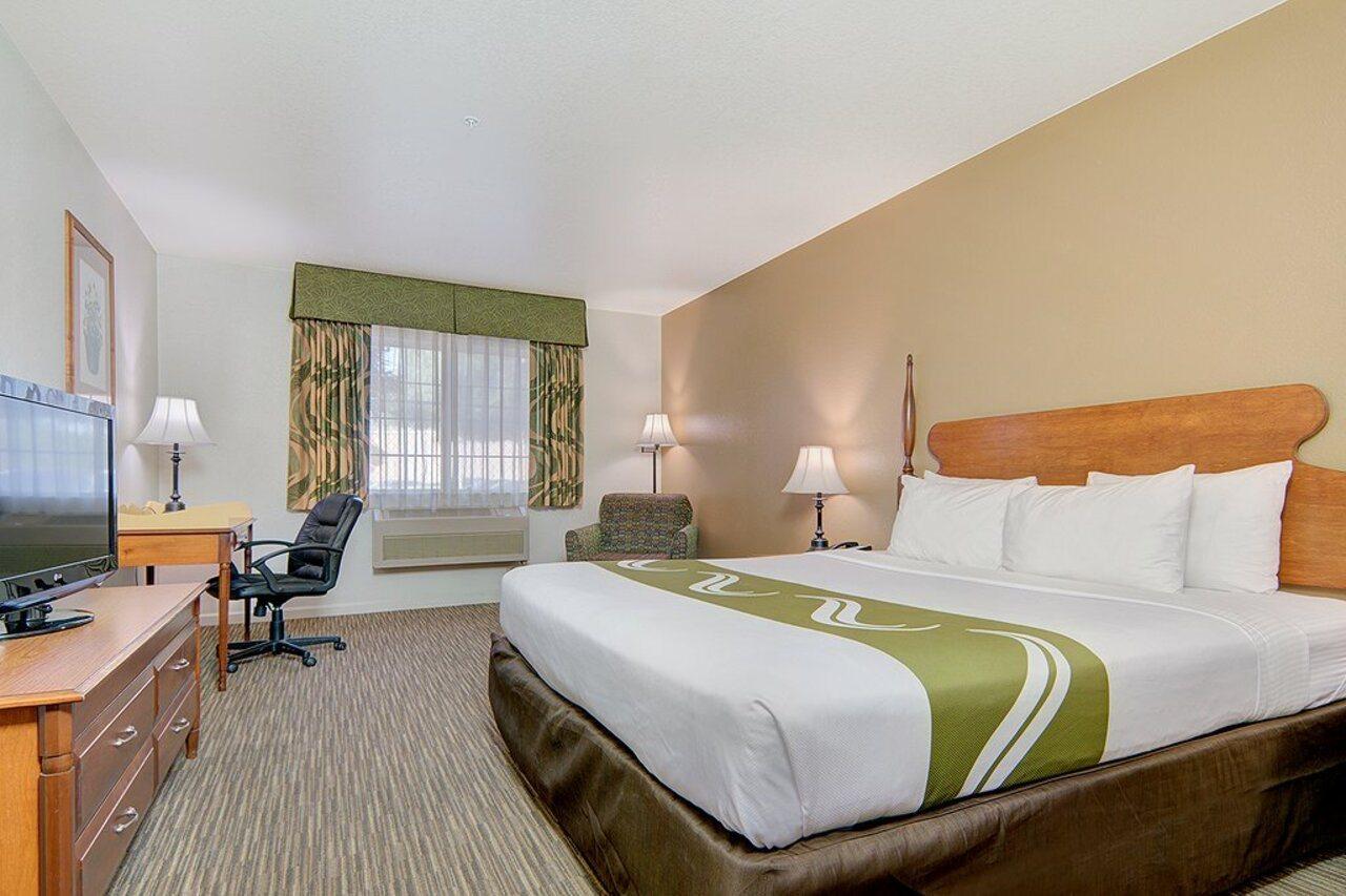 Quality Inn & Suites Tulare Zewnętrze zdjęcie