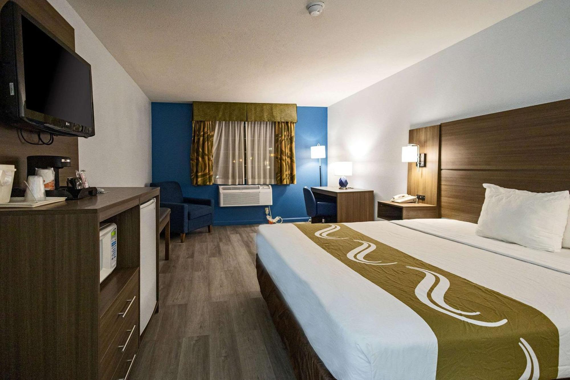 Quality Inn & Suites Tulare Zewnętrze zdjęcie