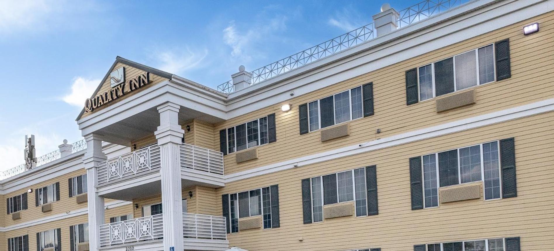 Quality Inn & Suites Tulare Zewnętrze zdjęcie