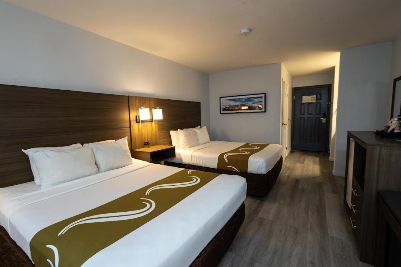 Quality Inn & Suites Tulare Zewnętrze zdjęcie