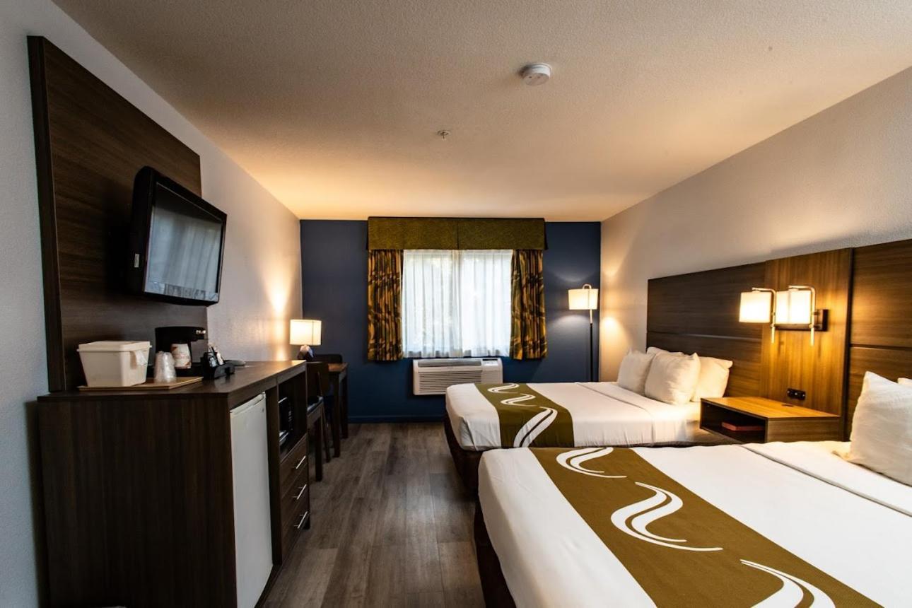 Quality Inn & Suites Tulare Zewnętrze zdjęcie