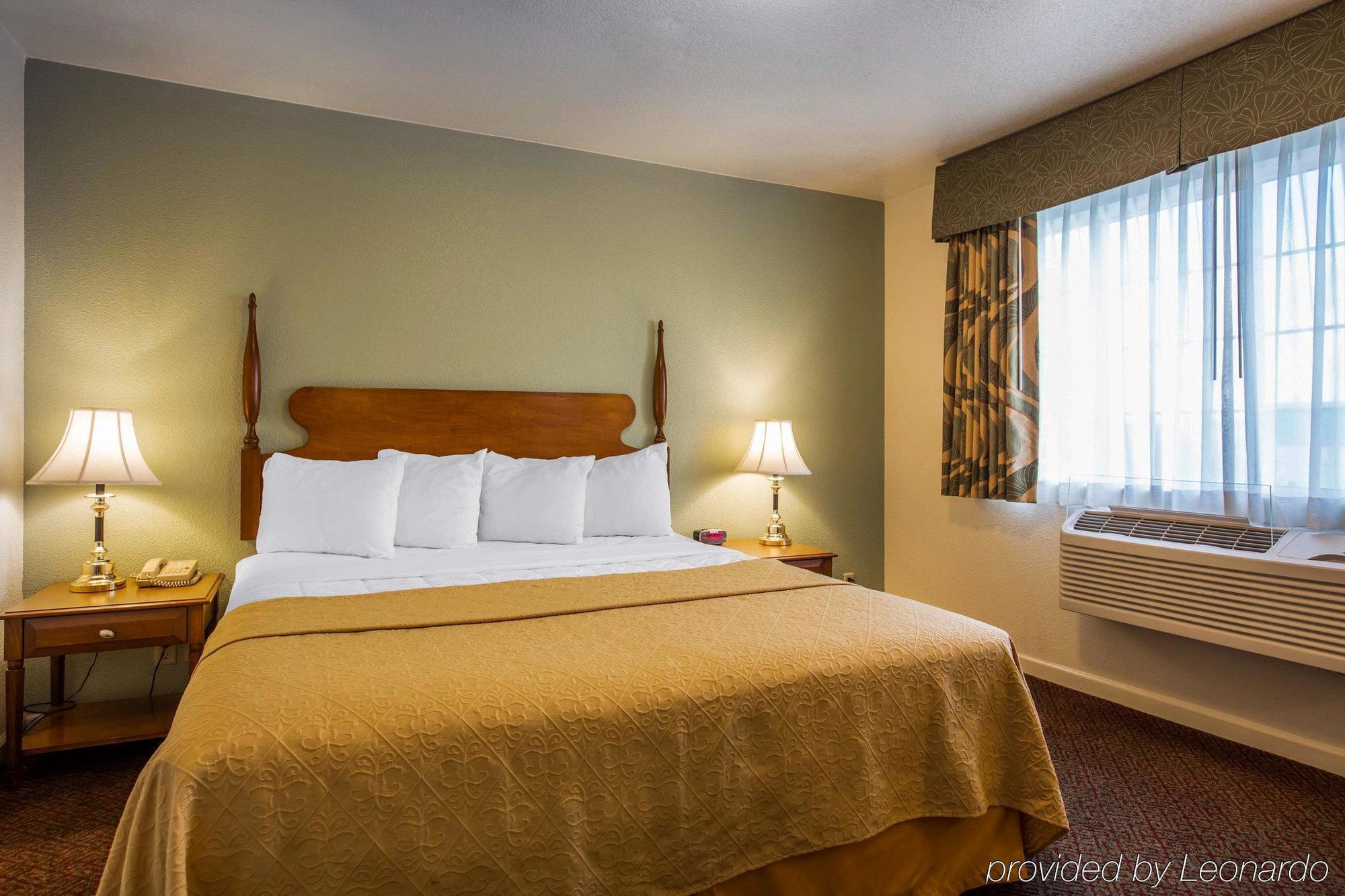 Quality Inn & Suites Tulare Zewnętrze zdjęcie