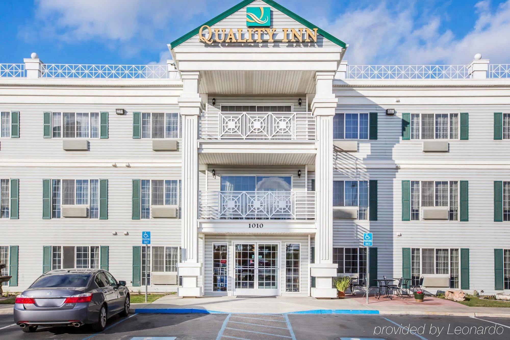 Quality Inn & Suites Tulare Zewnętrze zdjęcie